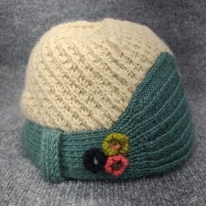 TARA Nepal Beanie Hat Womens One Size Nepal Handknit 100%‎ Wool Boho Knit